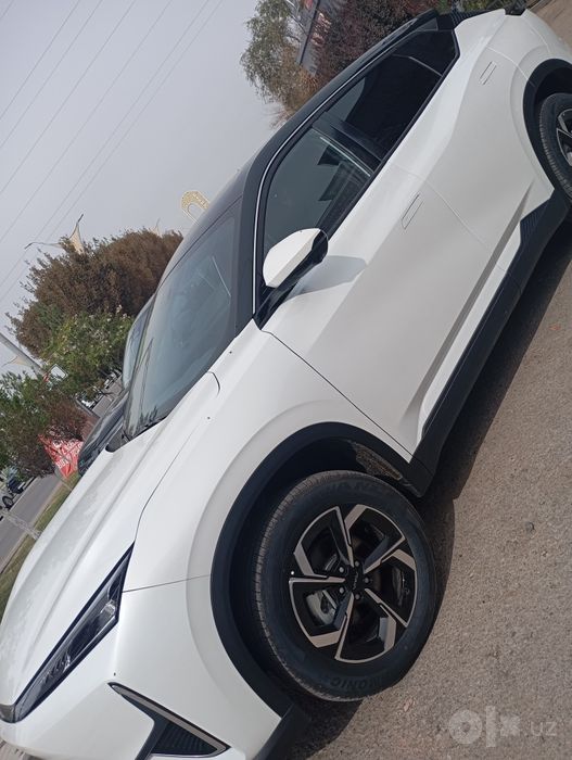 BYD DONFENG L7 electrocar