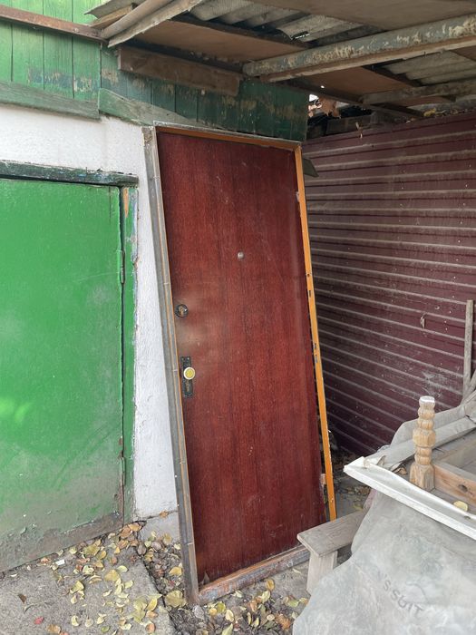 Продам Дверь железная