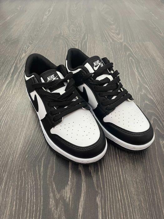 Adidasi NIKE Dunk Low Retro Black / White - Panda