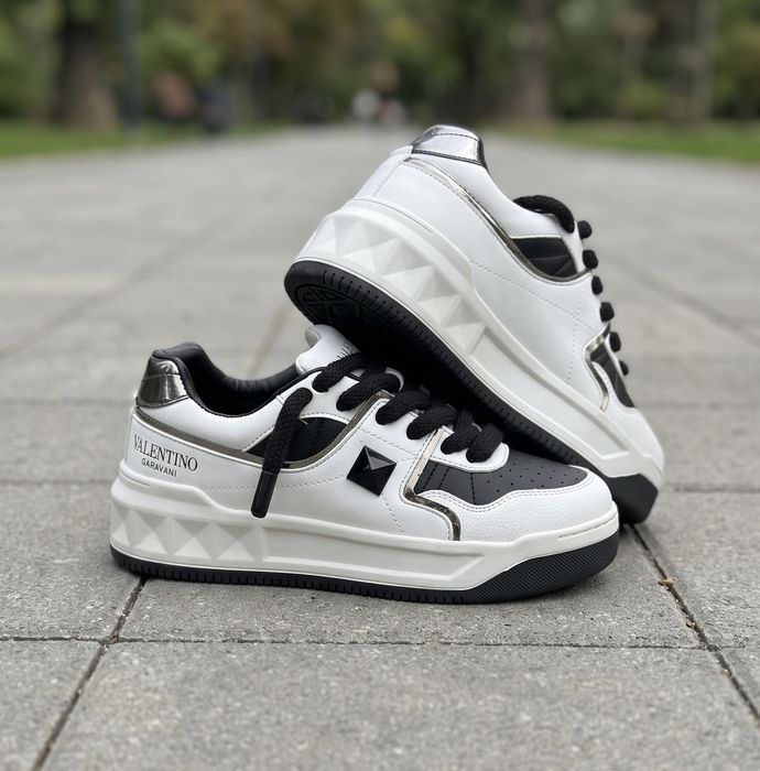 Adidasi Valentino Garavani One Stud - Premium