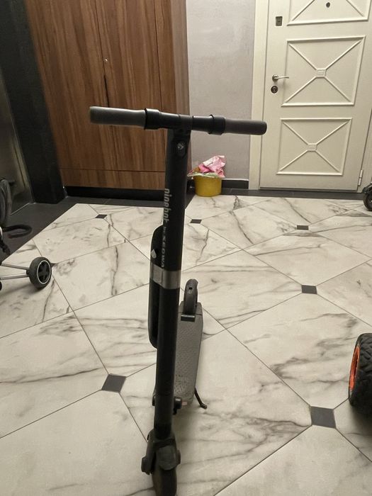 Ninebot Es4,самокат