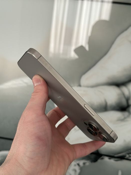 iPhone 15 Pro Max Natural Titanium
