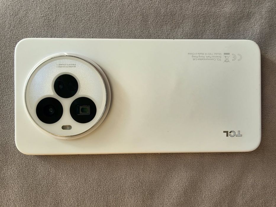 TCL новый телефон