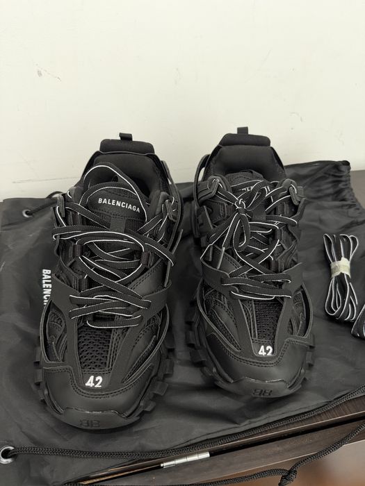 Balenciaga Track 42