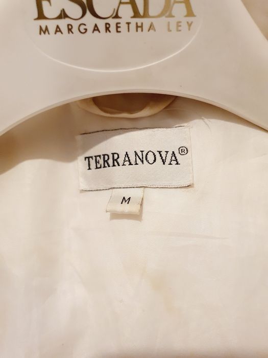 Яке Isabel Kristensen L, Terranova M