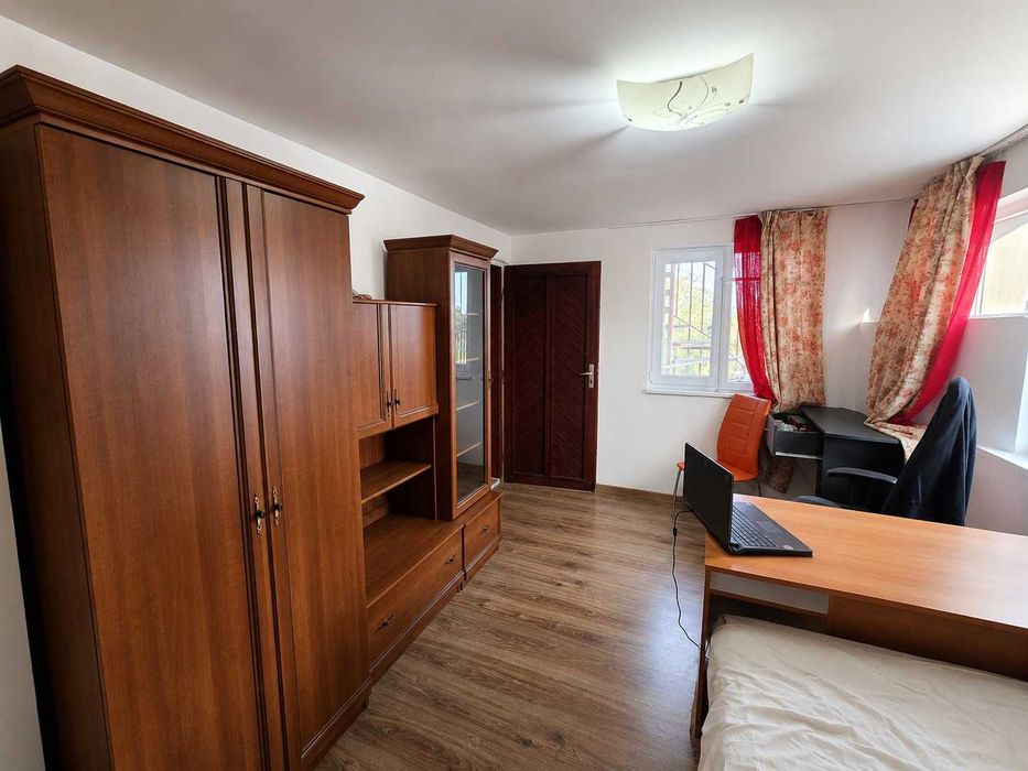 Добрева Чешма Къща 156 кв.м с двор 806 кв.м и 2 гаража