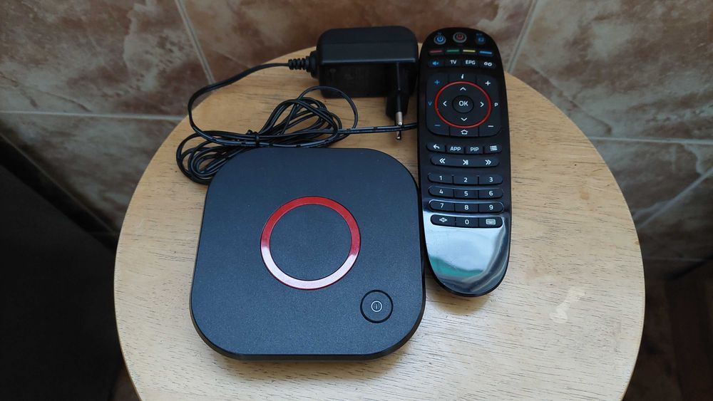 IPTV Set-Top Box MAG 424w3