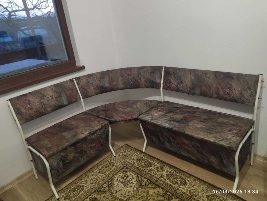 Кухненски ъглов диван тръбна мебел с две ракли
