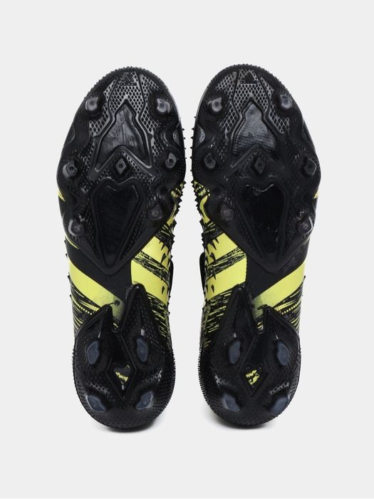 Бутсы Predator Freak