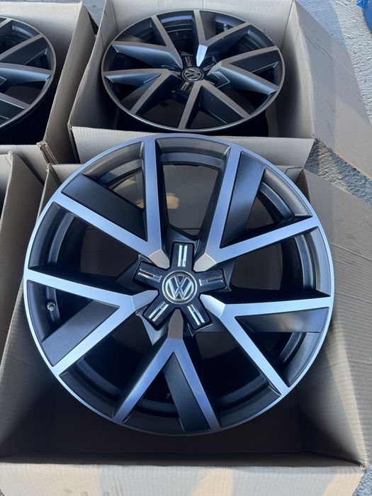 Jante VW Touareg R20Braga III CR7 Originale Fara Anvelope