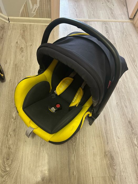 Продается коляска 3 в 1