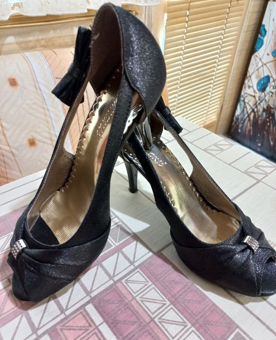 Дамски официални сандали