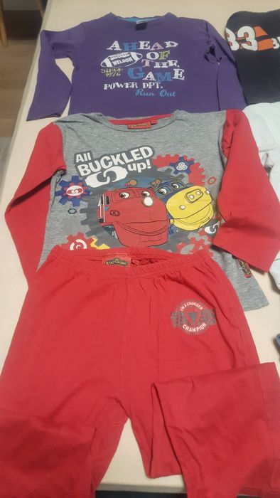 Lot pijamale și bluzițe 3-4 ani