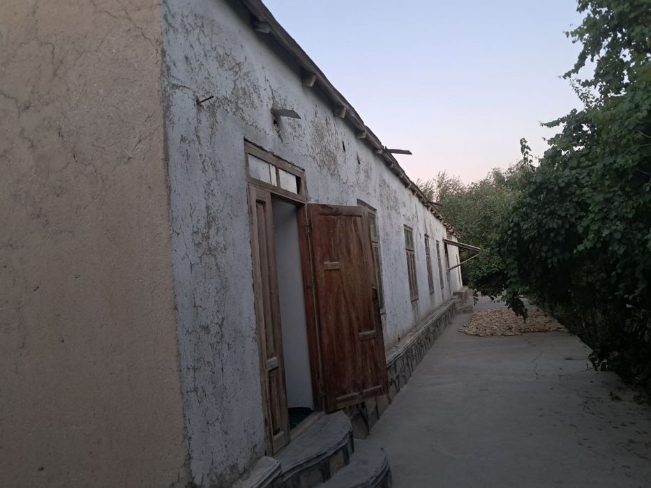 Uy sotiladi tez fursatda