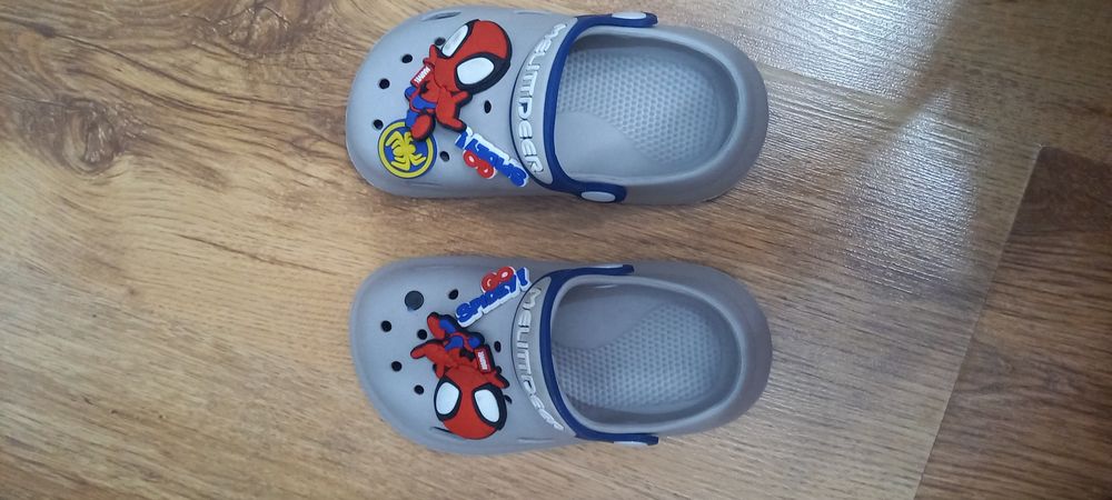 Продаю детский обувь дешево . Бу