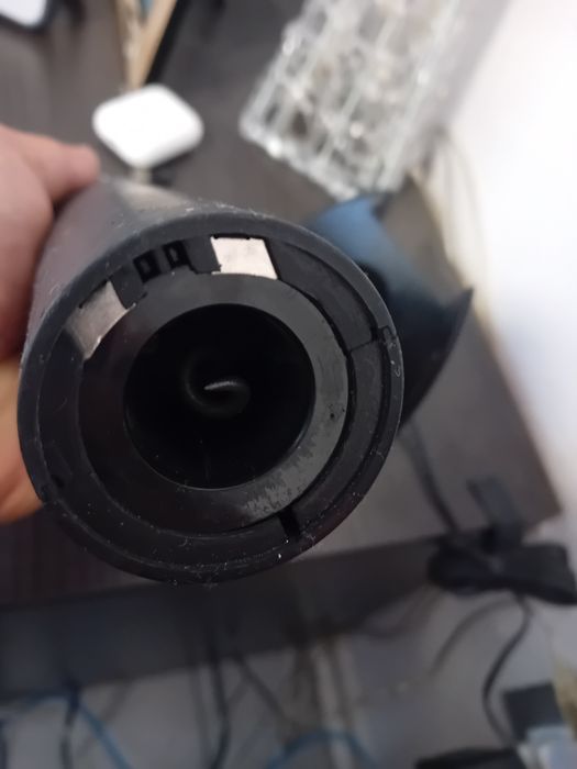 Tirbuson cu acumulator. Pret 90 lei fix.