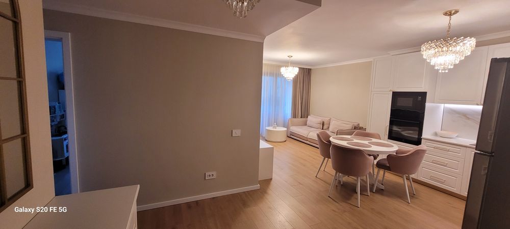 Inchiriez apartament cu 3 camere ,etaj 1 + parcare subterana in complexul  Liberty Rezidential