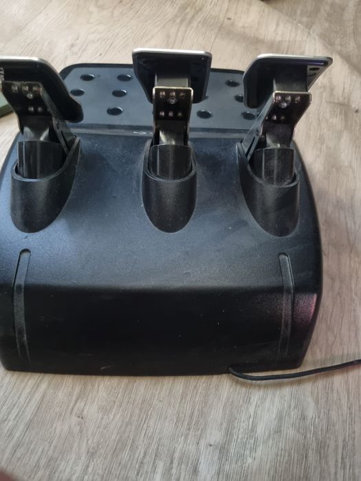 Волан и педали Logitech g29