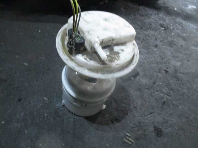 Pompa benzina rezervor CITROEN C4 PEUGEOT 307 motor 1,4 si 1,6 benzina