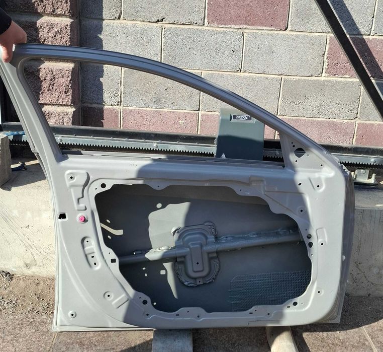 Левая передняя дверь на элантру