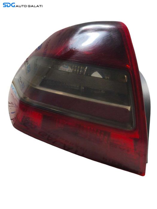 Stop Lampa Tripla Stanga de pe Aripa Caroserie cu Defect Renault Megane 2 Berlina Sedan Facelift 2005 - 2008 Cod 8200417345 [LR1321]