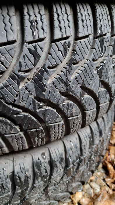 195 60 15 Michelin Nokian  6 anvelope iarna