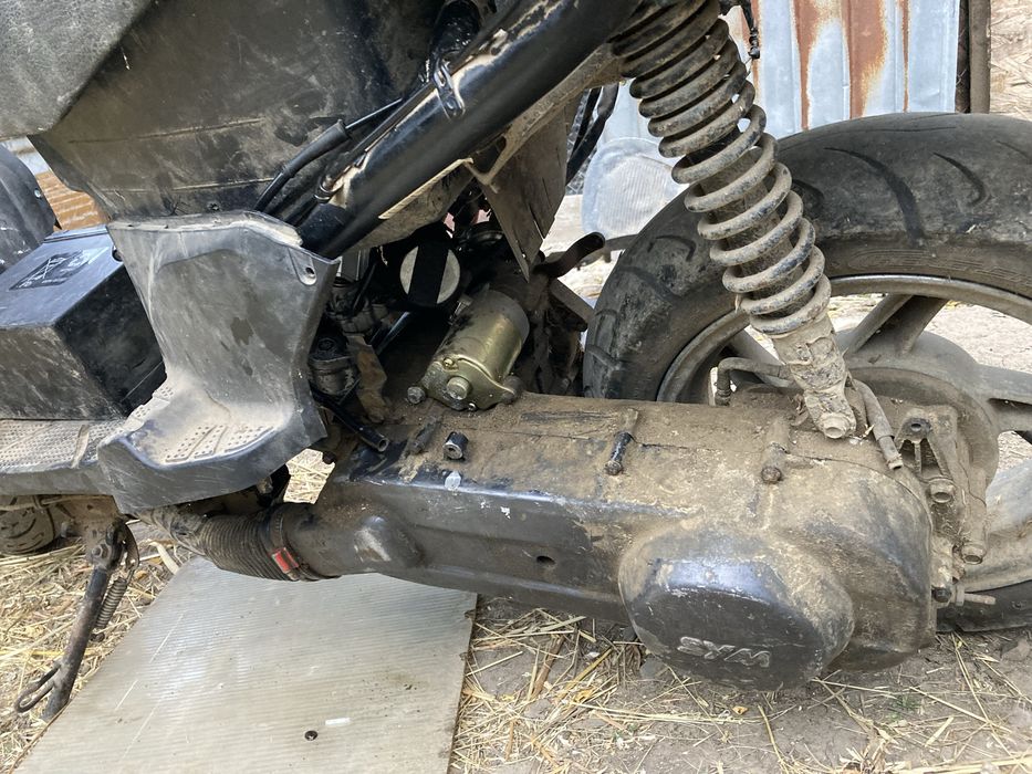 Vand scuter 125 cc sau piese mai multe detalii sunati la 0770322519