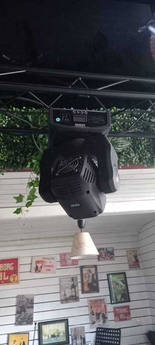 Vand  6 moving head-uri cu led profesionale pt. scena
