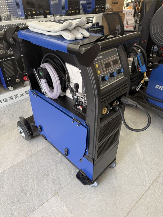 Сварочный аппарат “RILAND”MIG 300GN  380v