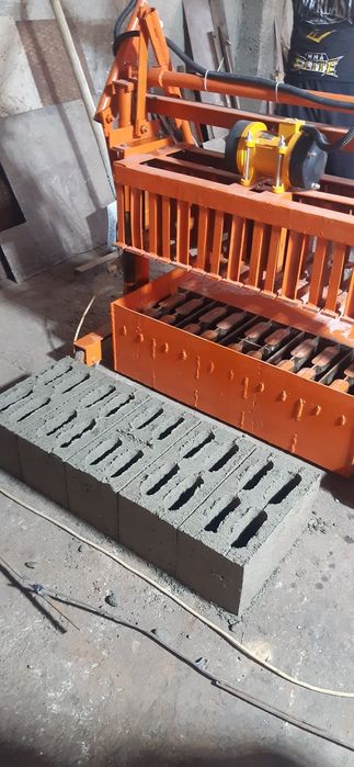 Шлакаблок апарат