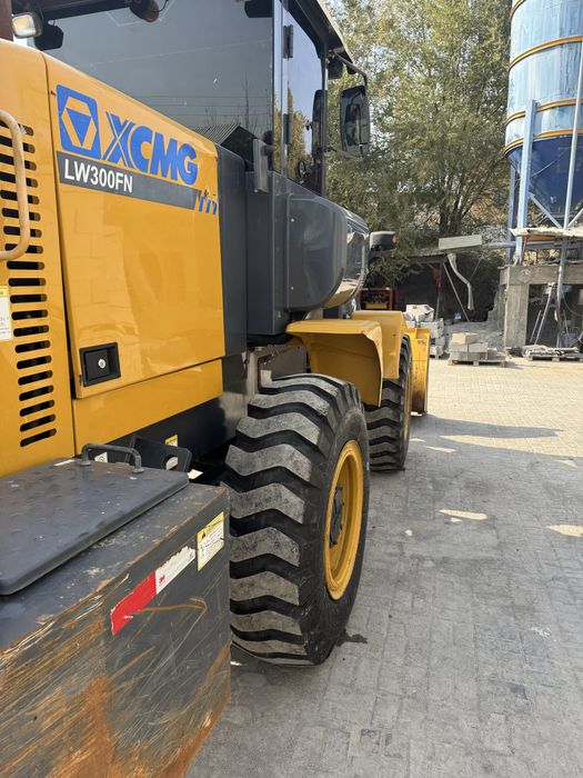 Погрусчик фронтальный