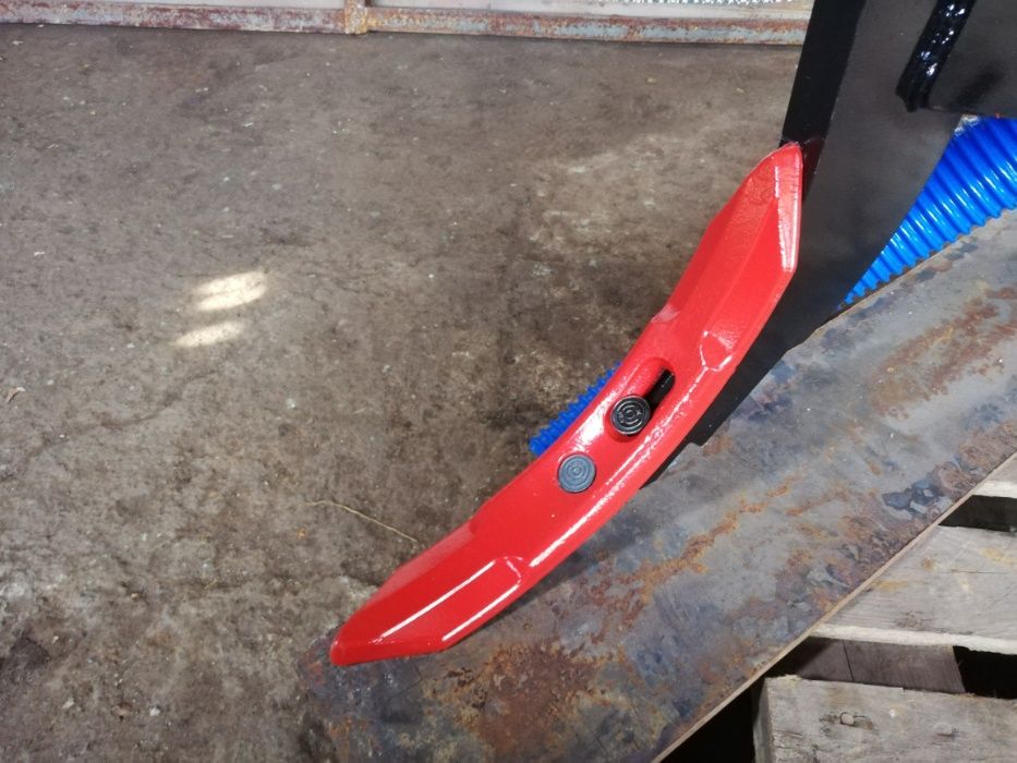 Торачка със продълбочител 500 литра фуния.