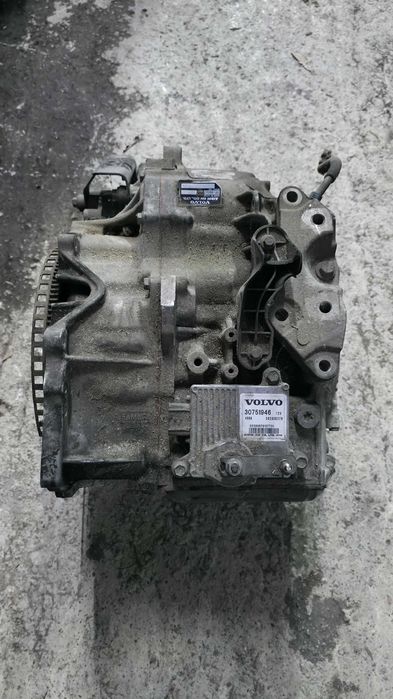 Скоростна кутия за Volvo V70 2.4 D5 / Волво В70 Д5 2009г
