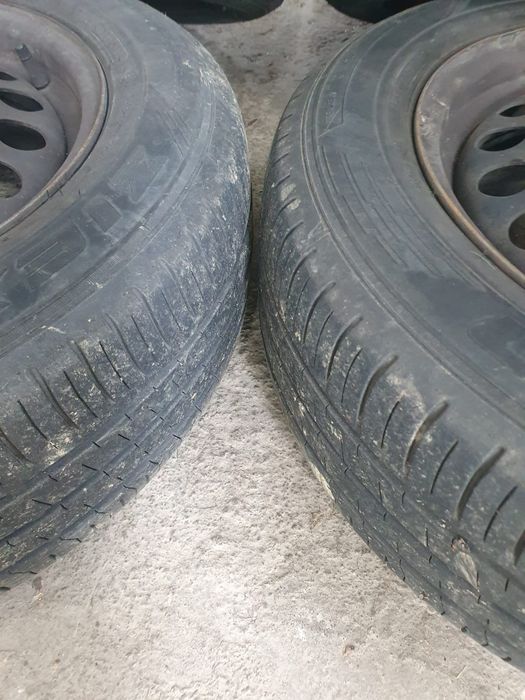 Cauciucuri de iarnă cu jante et49  195 60 r15