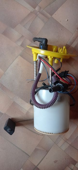 Ауди А6 С6. Бензонасос. Бензостанция. Оригинал. Из Японии