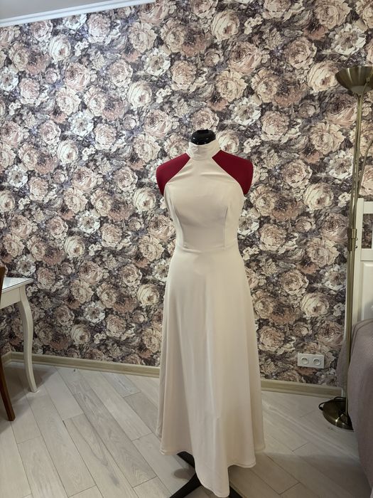 Продам платья для выпускного вечера