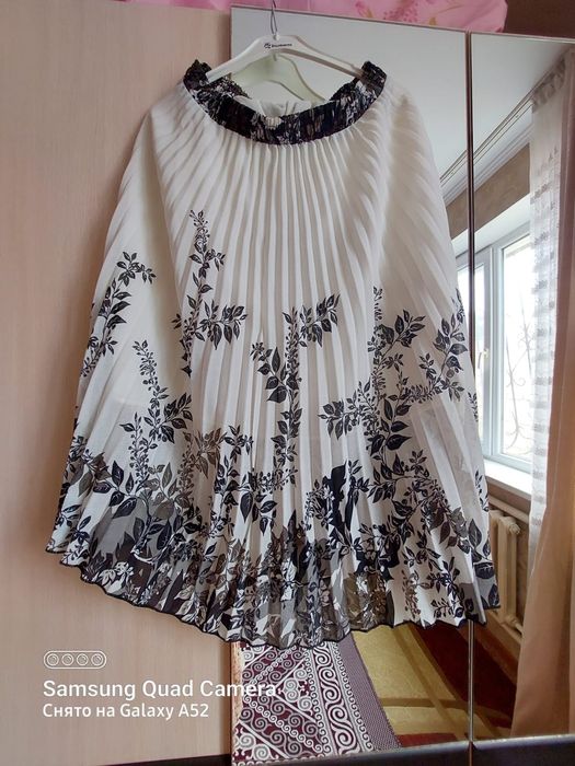 Киімдер сатылады