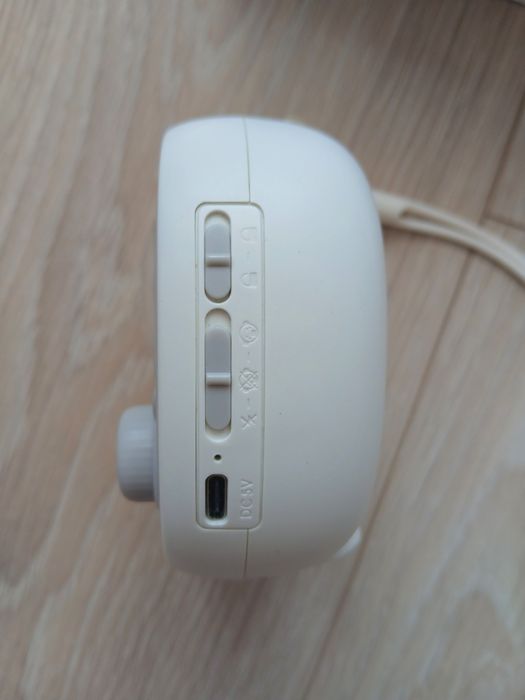Преносим уред за бял шум EasySleep, 18 вида звуци, Сензор за звук, При