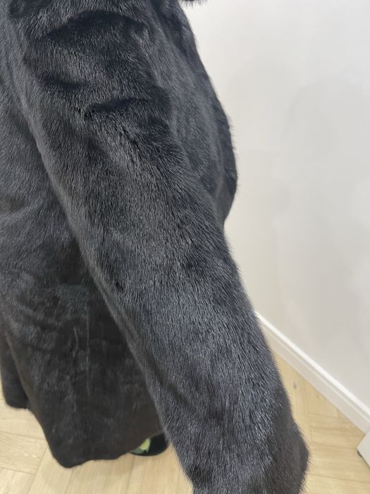 Продам норковую шубу