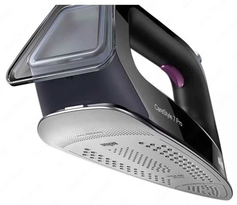 Утюг Braun IS7156BK резервуар объем на 2 литра.