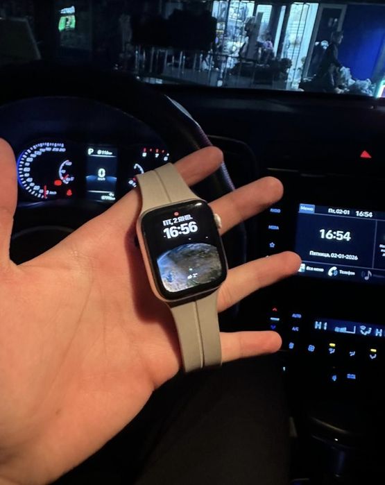 Продам apple watch se продам