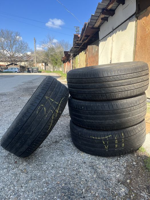 4 броя  235/55 R18 летни гуми Kleber Dynaxer SUV