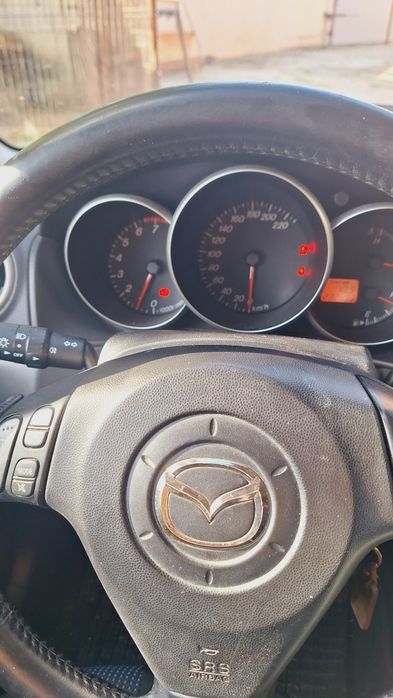 MAZDA 3 2004 — imagine 5