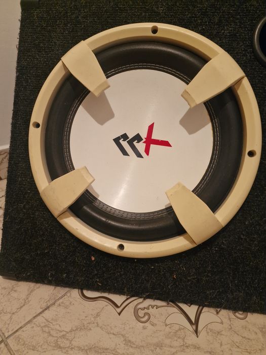 Subwoofer pentru masina