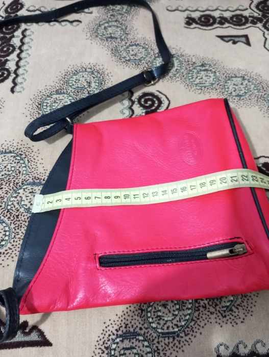 Gentuță roșie din piele naturală