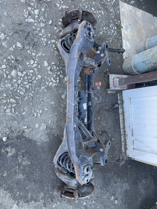 Части за форд фокус /ford focus 2.0 d 2007 годна ЗАДЕН МОСТ !