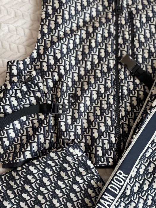 Дамски комплелт нов