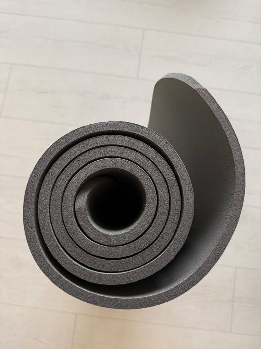 Ново състояние, дебела и дълга постелка за тренировки и йога