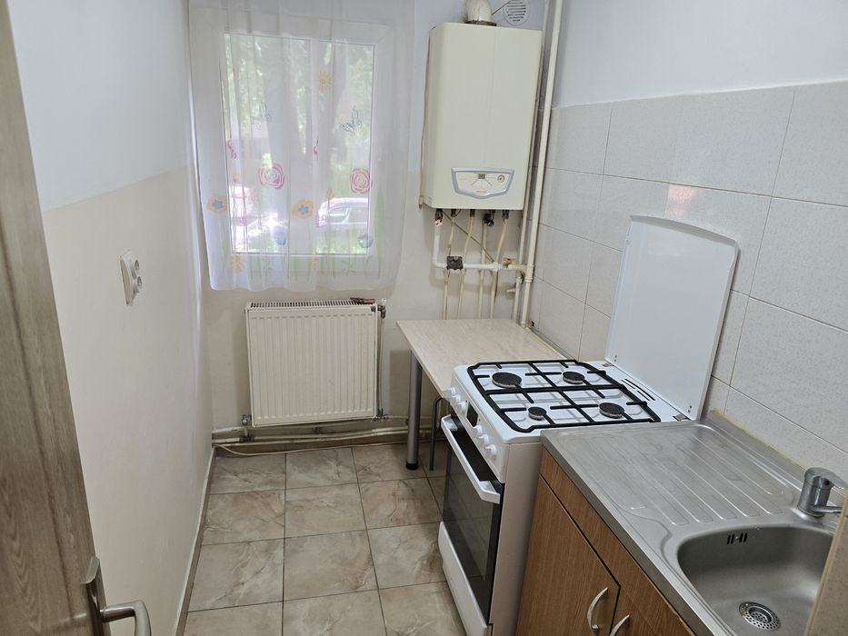 Garsoniera decomandata Energiei de inchiriat