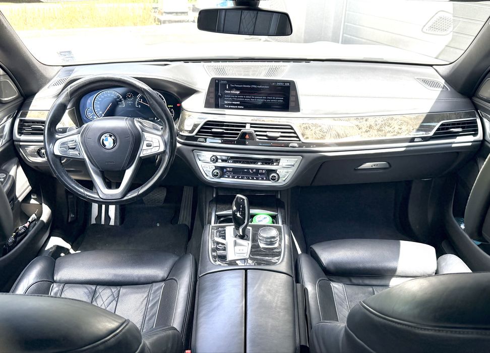 BMW 750i xDrive (G11) M Sport 450hp